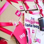 ITG welcome kit for employees with personalized corporate gifts | Kit de bienvenida ITG con artículos personalizados